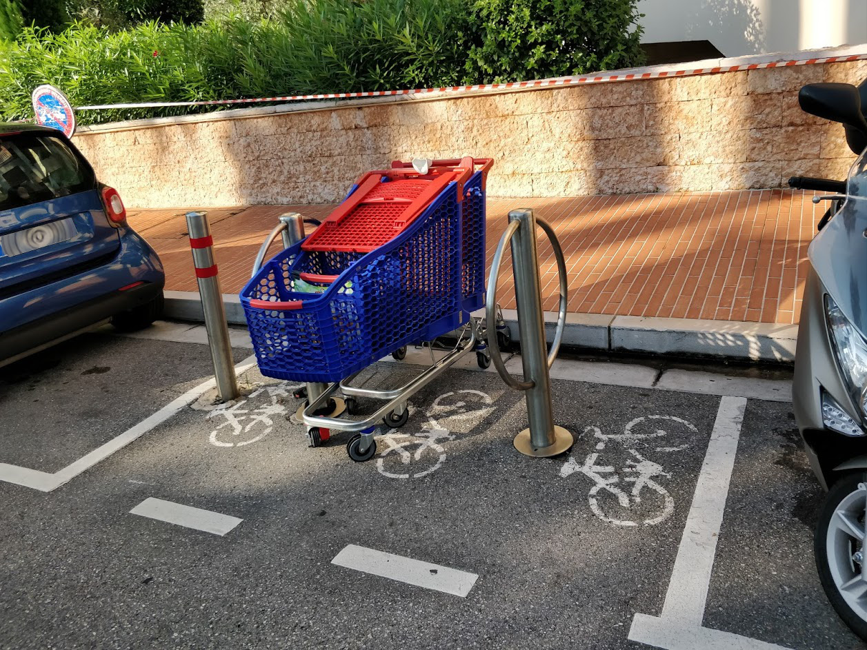 Les caddies sontils les nouveaux SDF ? La Gâchette de Monaco