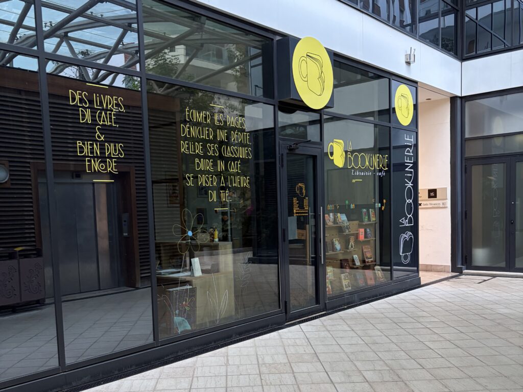 CULTURE – Disparition de la dernière librairie indépendante à Monaco : Jeff Bezos activement recherché